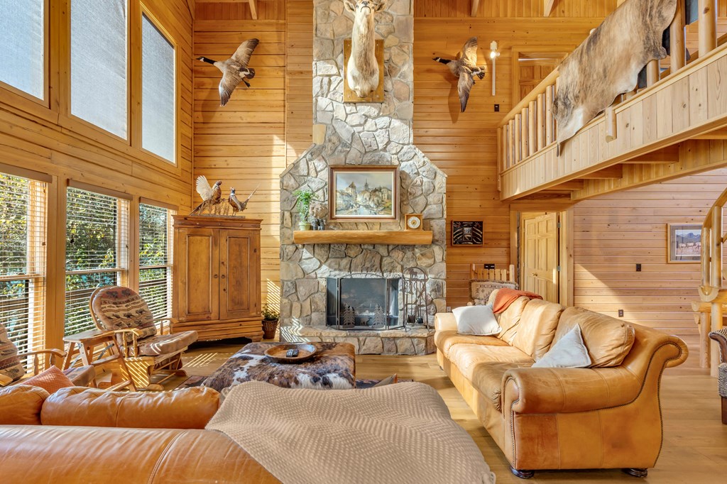 419948 Hiawassee Residential