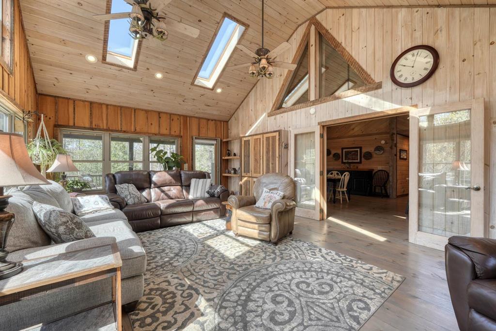 419962 Blue Ridge Residential