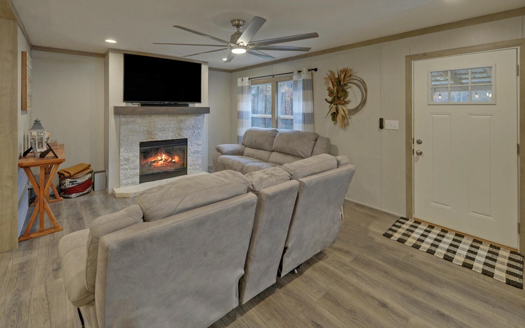 419991 Murphy Residential