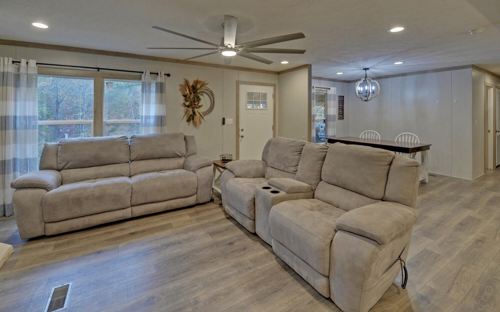 419991 Murphy Residential