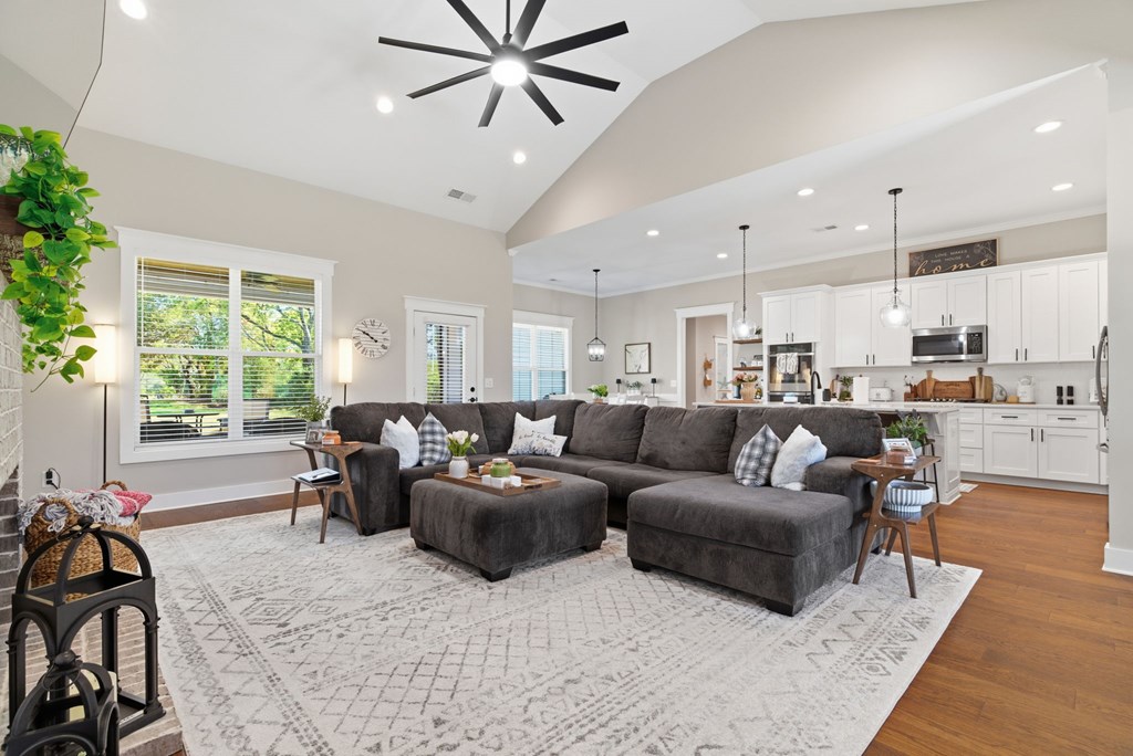 420009 Jasper Residential