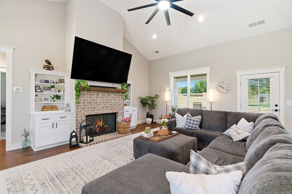 420009 Jasper Residential