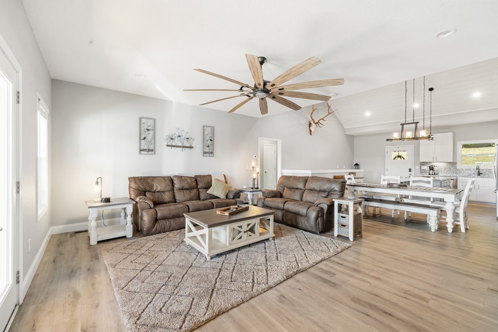 420016 Blairsville Residential