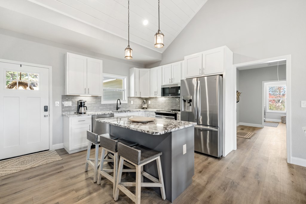 420016 Blairsville Residential