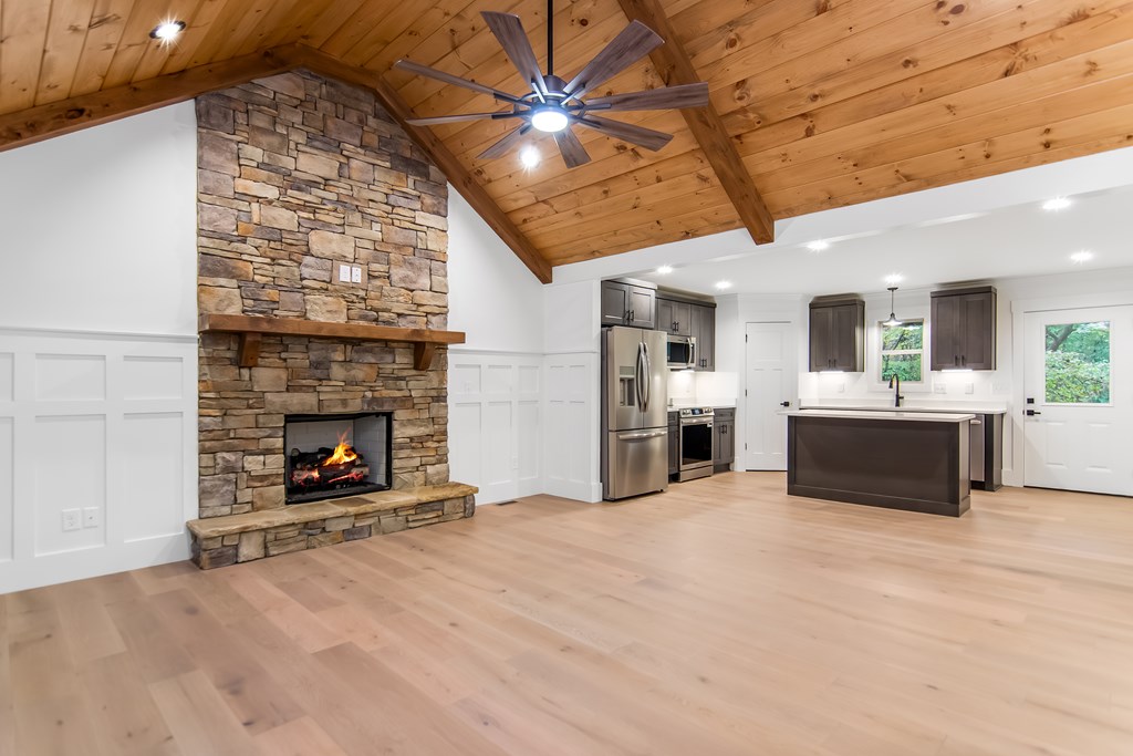 420020 Ellijay Residential