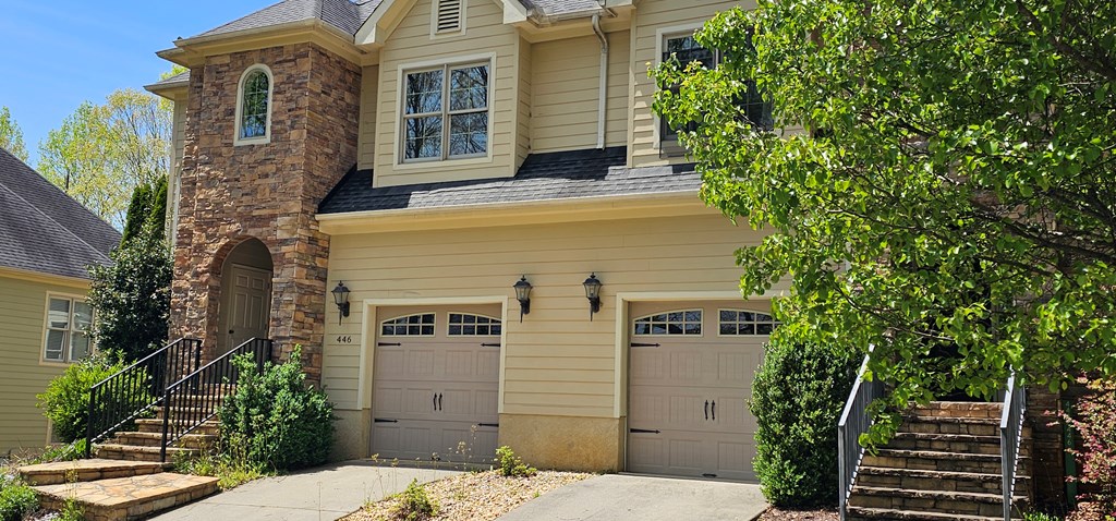 420046 Hayesville Residential