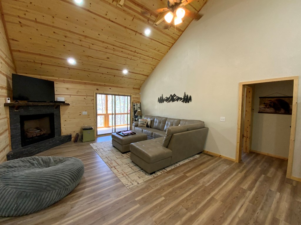 420062 Murphy Residential