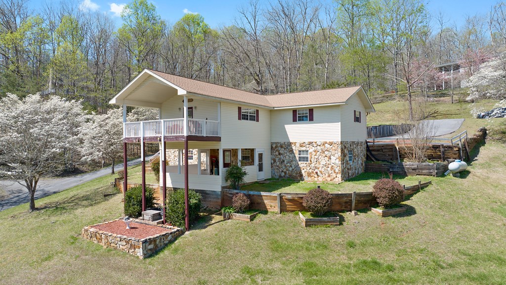 420073 Young Harris Residential