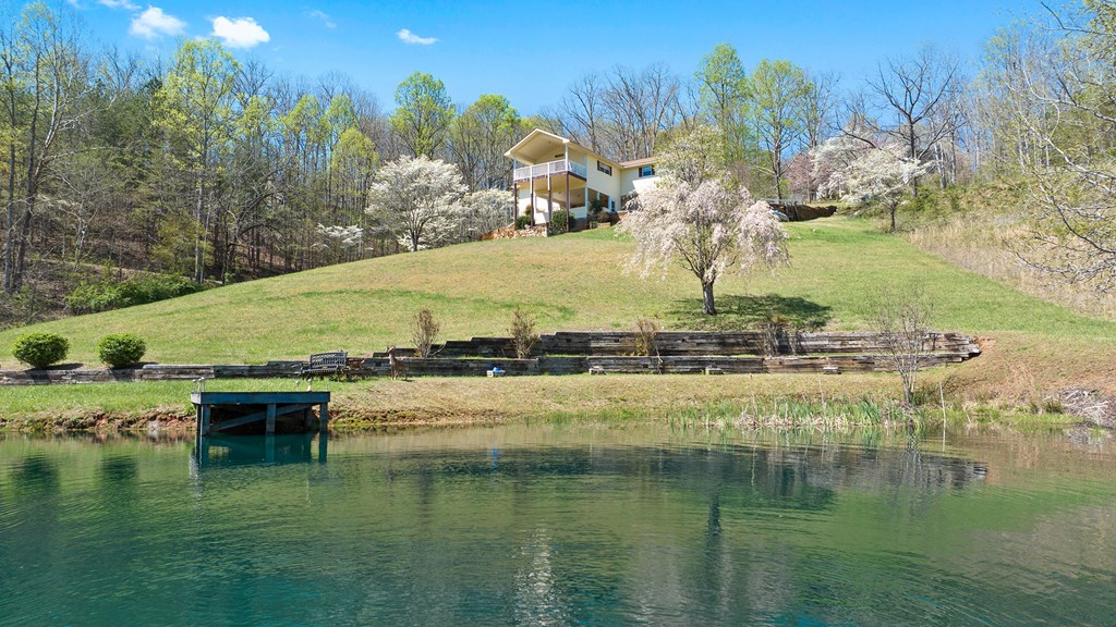 420073 Young Harris Residential