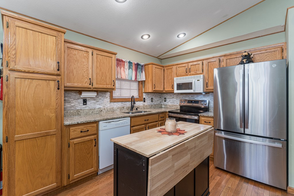 420082 Murphy Residential