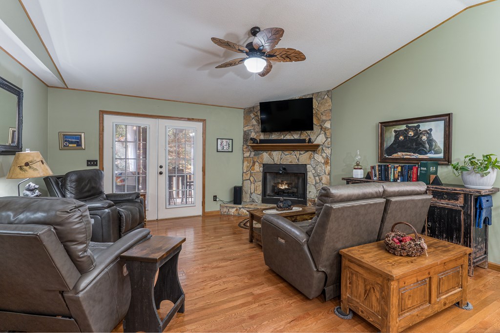 420082 Murphy Residential