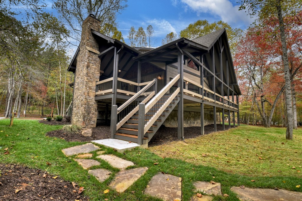 420094 Mineral Bluff Residential