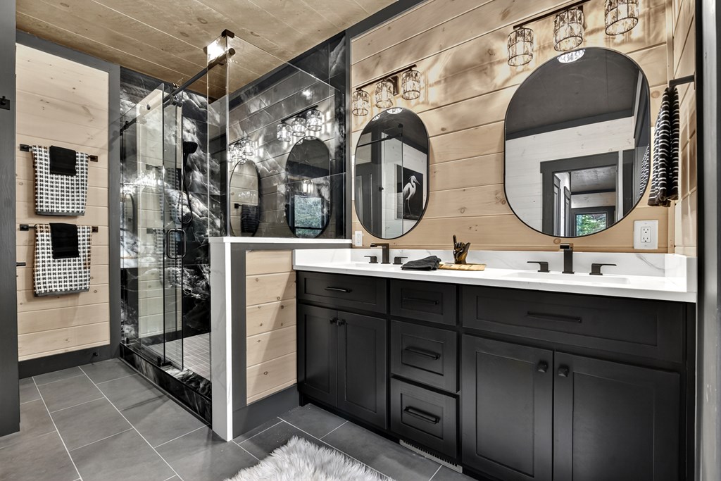 420094 Mineral Bluff Residential