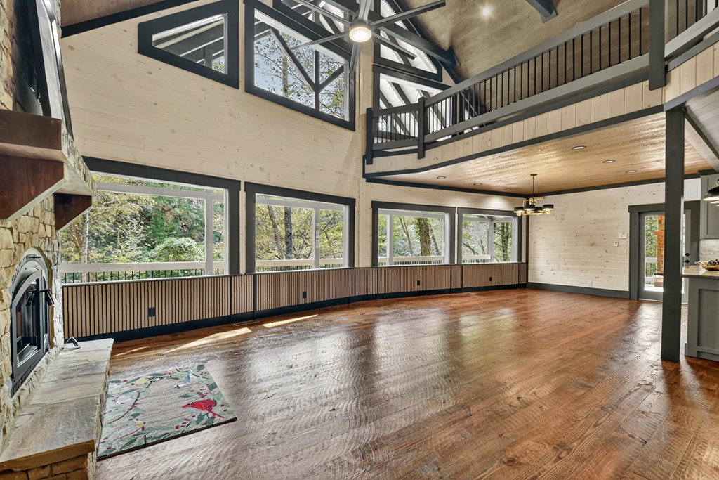 420094 Mineral Bluff Residential