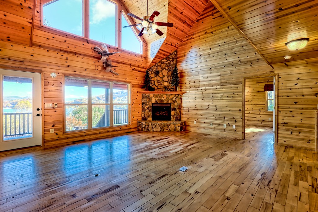 420097 Young Harris Residential