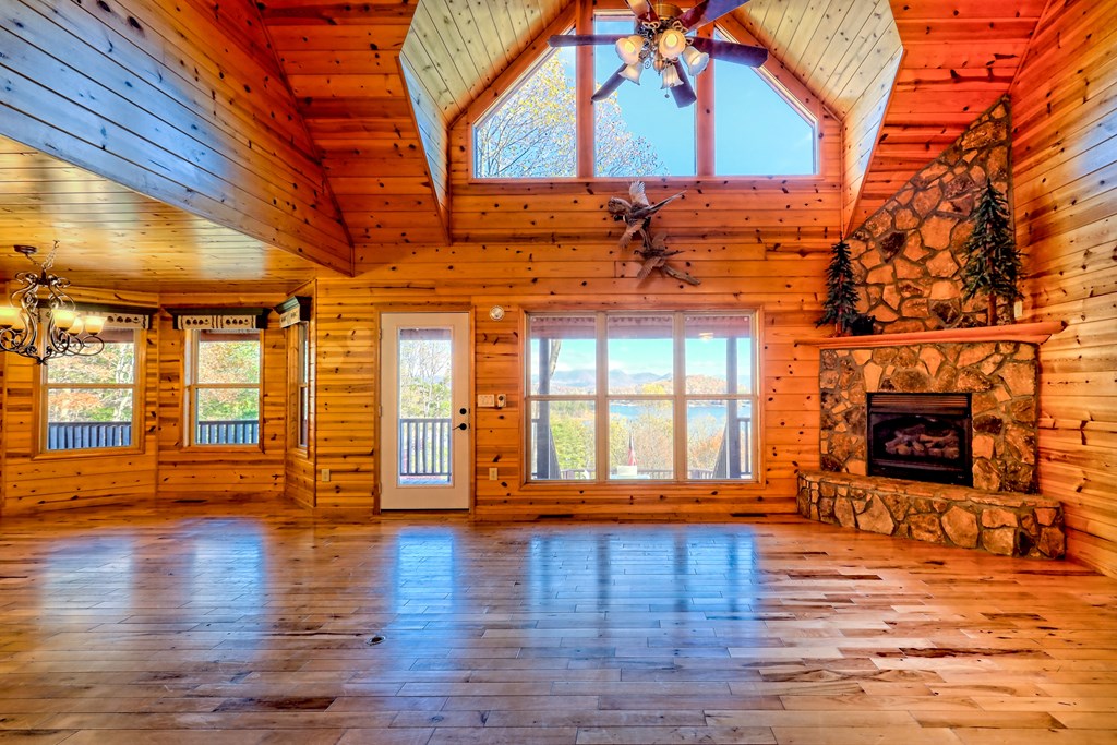 420097 Young Harris Residential