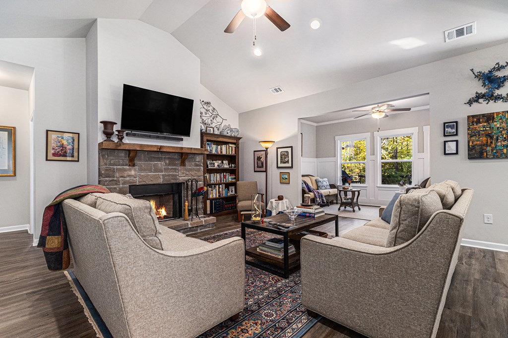 420100 Dawsonville Residential