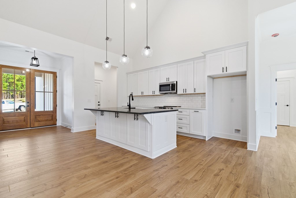 420112 Jasper Residential