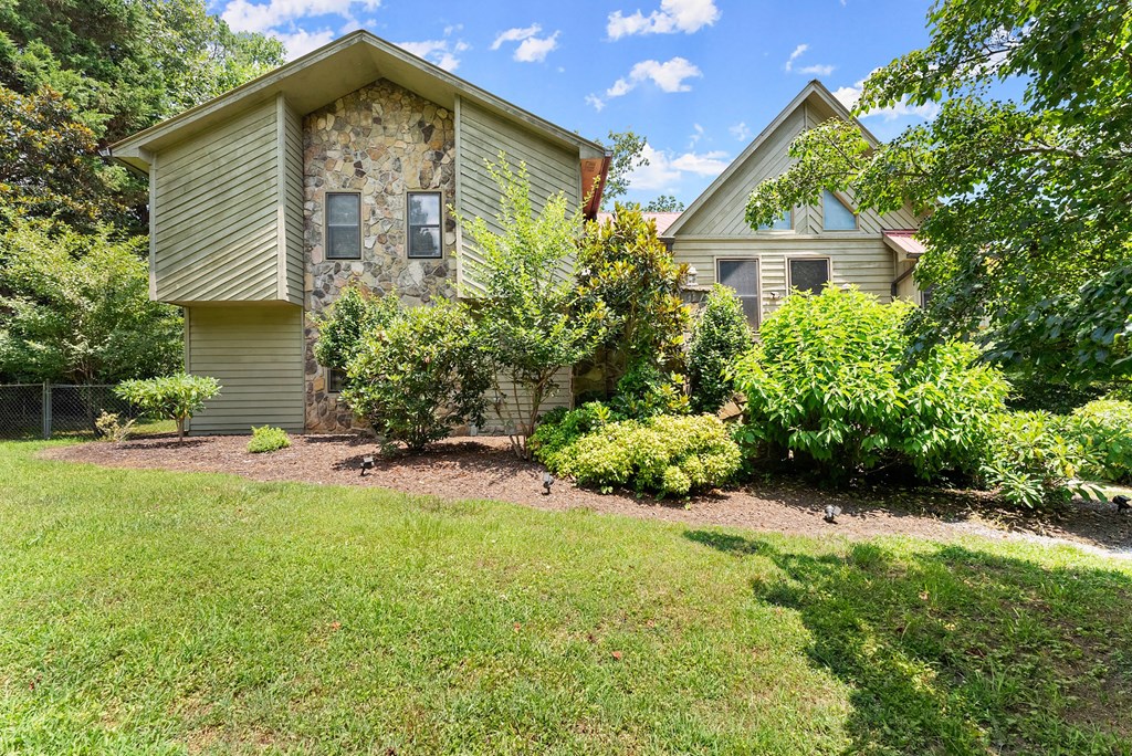 420124 Dahlonega Residential