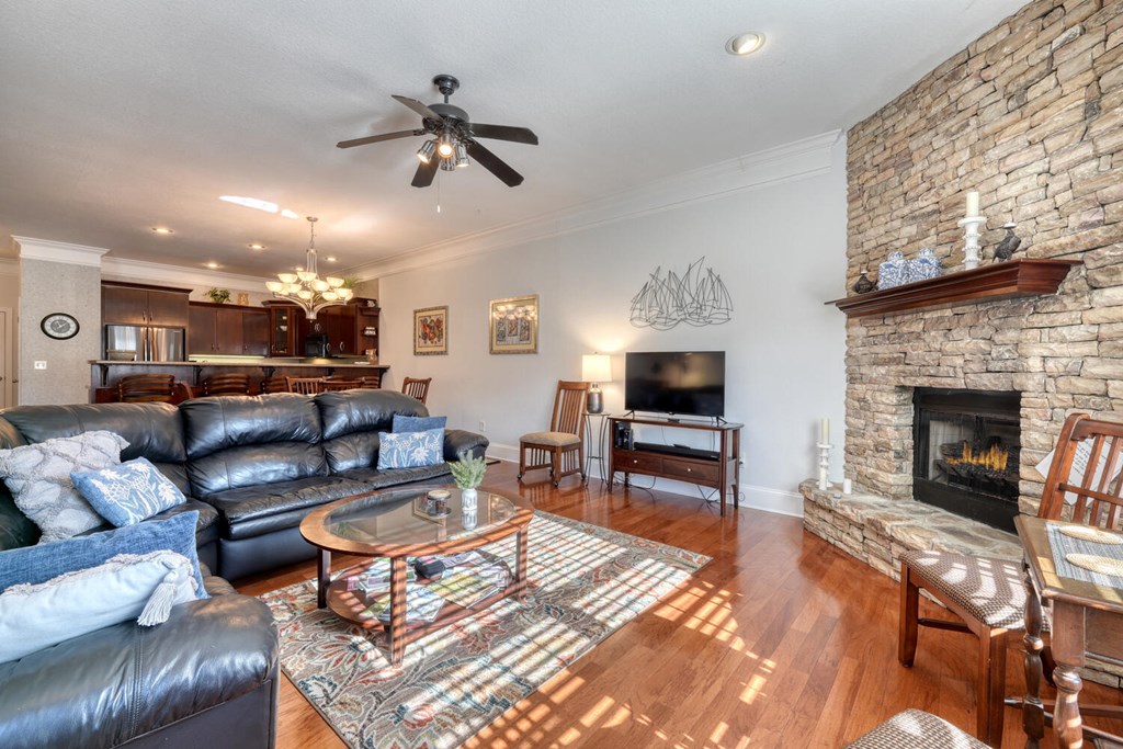 420141 Young Harris Residential