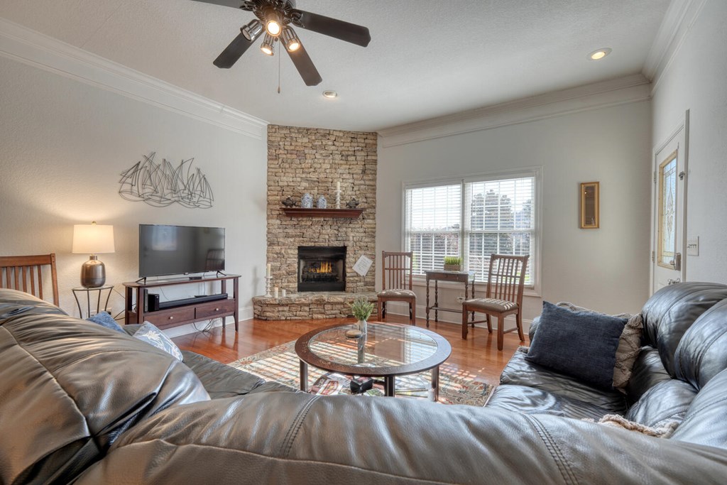 420141 Young Harris Residential