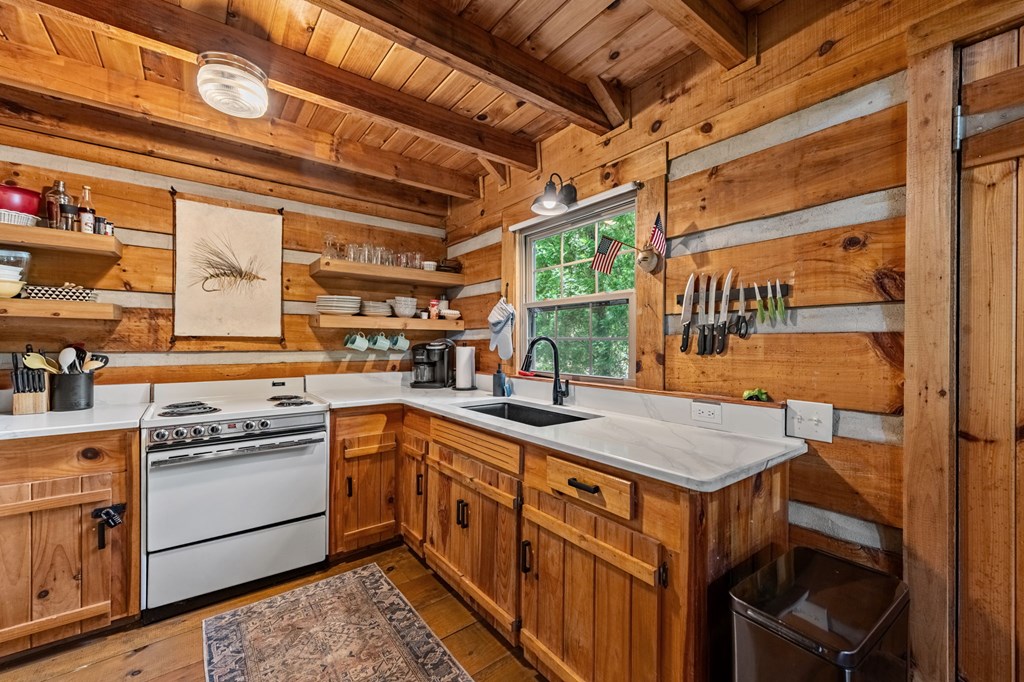 420156 Blue Ridge Residential