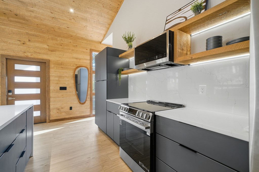 420172 Blue Ridge Residential