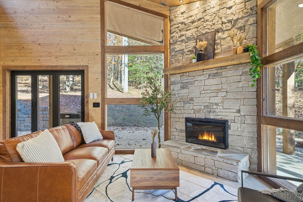 420172 Blue Ridge Residential