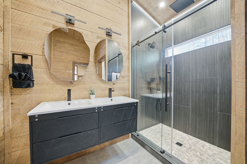 420172 Blue Ridge Residential