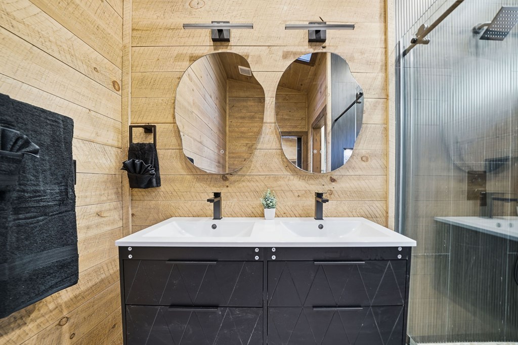 420172 Blue Ridge Residential