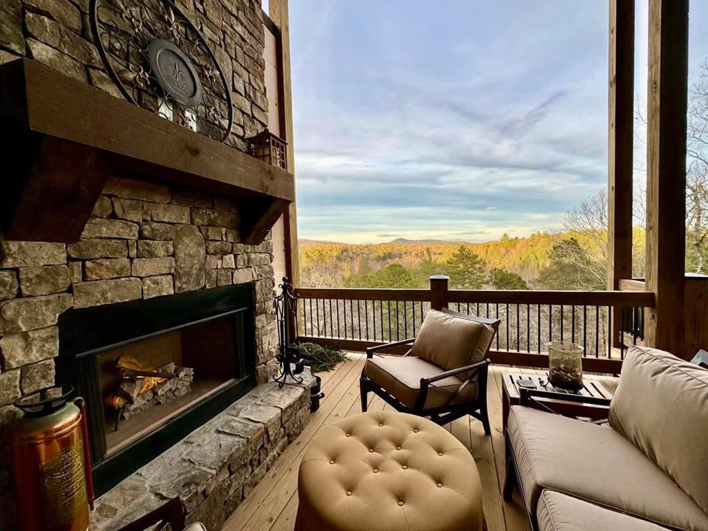 420176 Mineral Bluff Residential