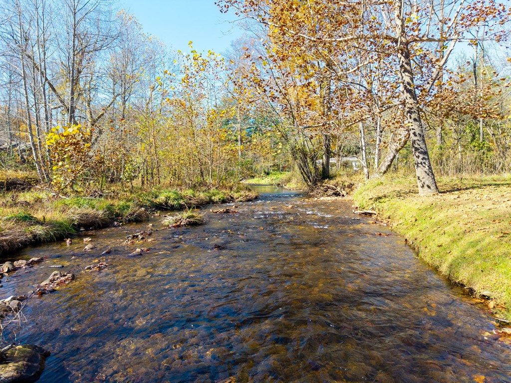 420177 Hayesville Residential