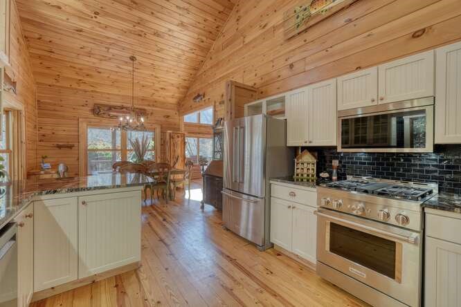 420185 Hayesville Residential