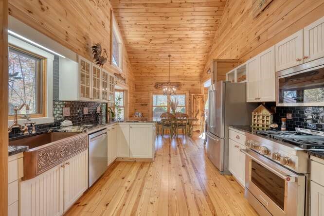 420185 Hayesville Residential