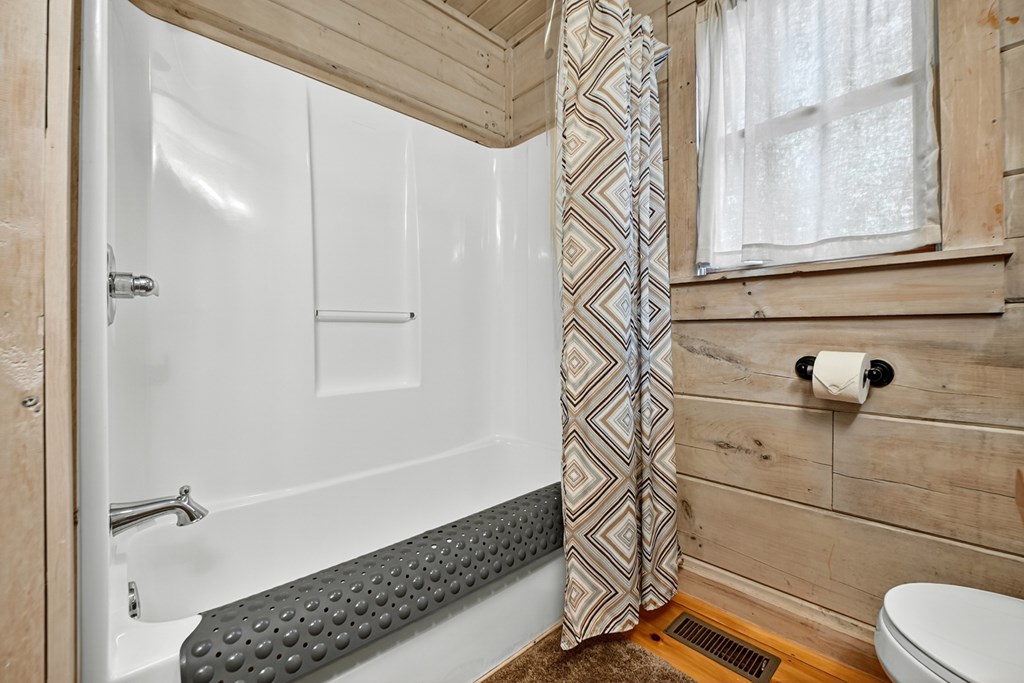 420199 Mineral Bluff Residential