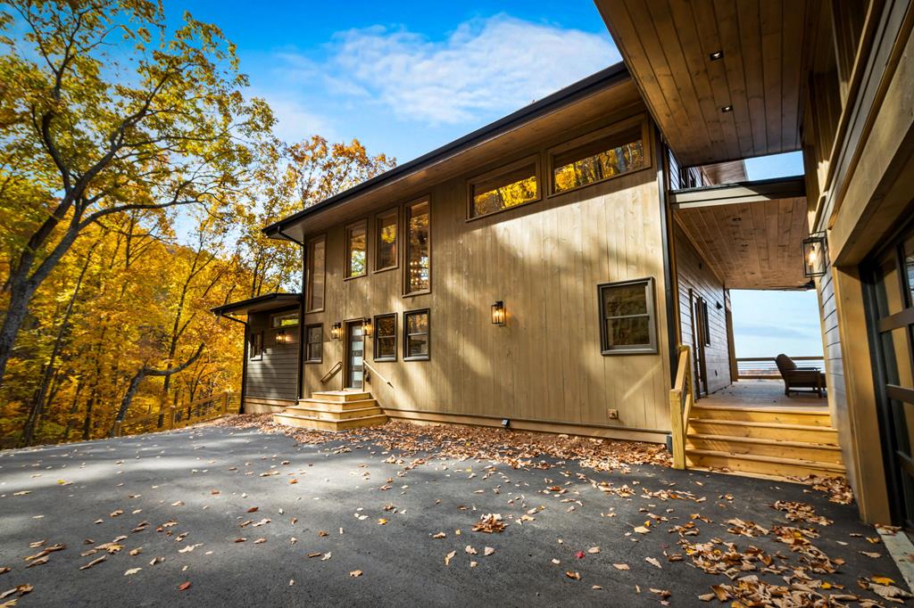 420222 Blue Ridge Residential