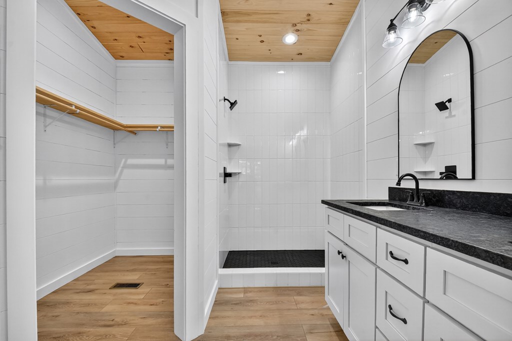 420225 Morganton Residential