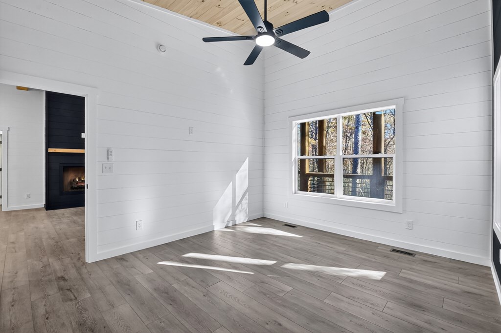 420225 Morganton Residential