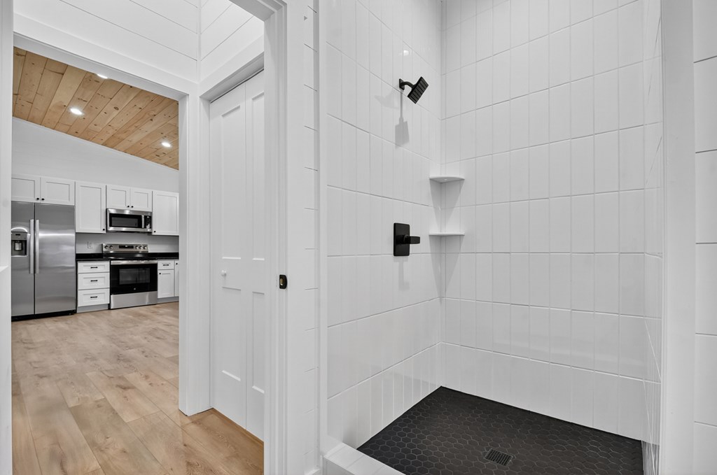 420225 Morganton Residential