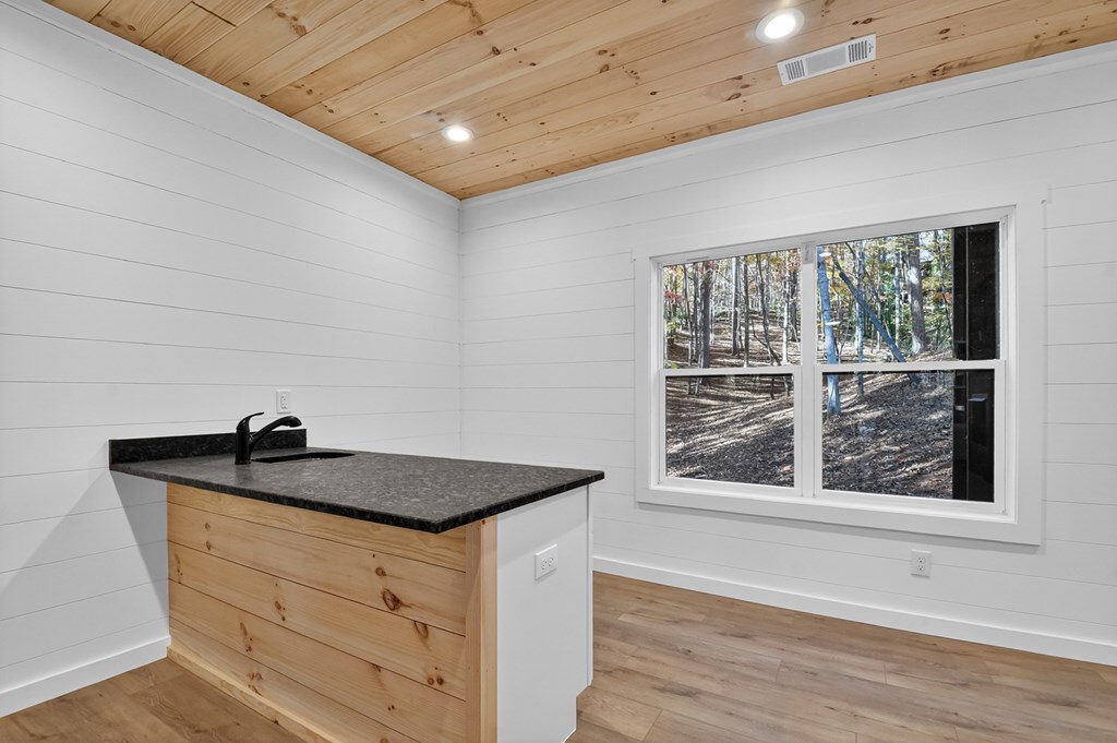 420225 Morganton Residential