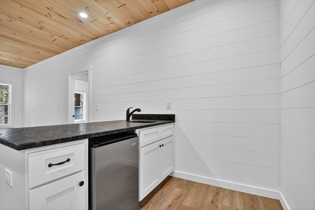 420225 Morganton Residential