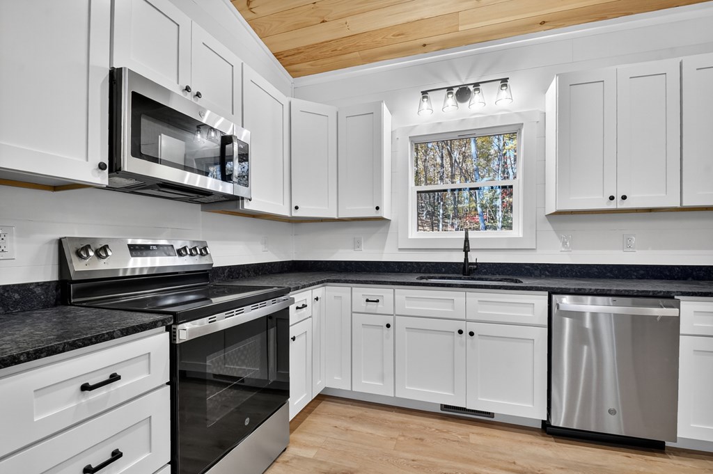 420225 Morganton Residential