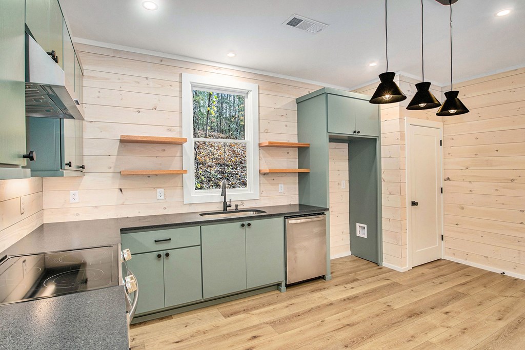 420237 Clayton Residential