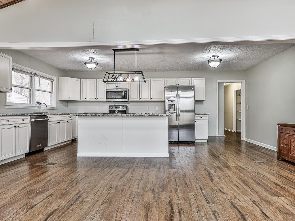 420252 Jasper Residential