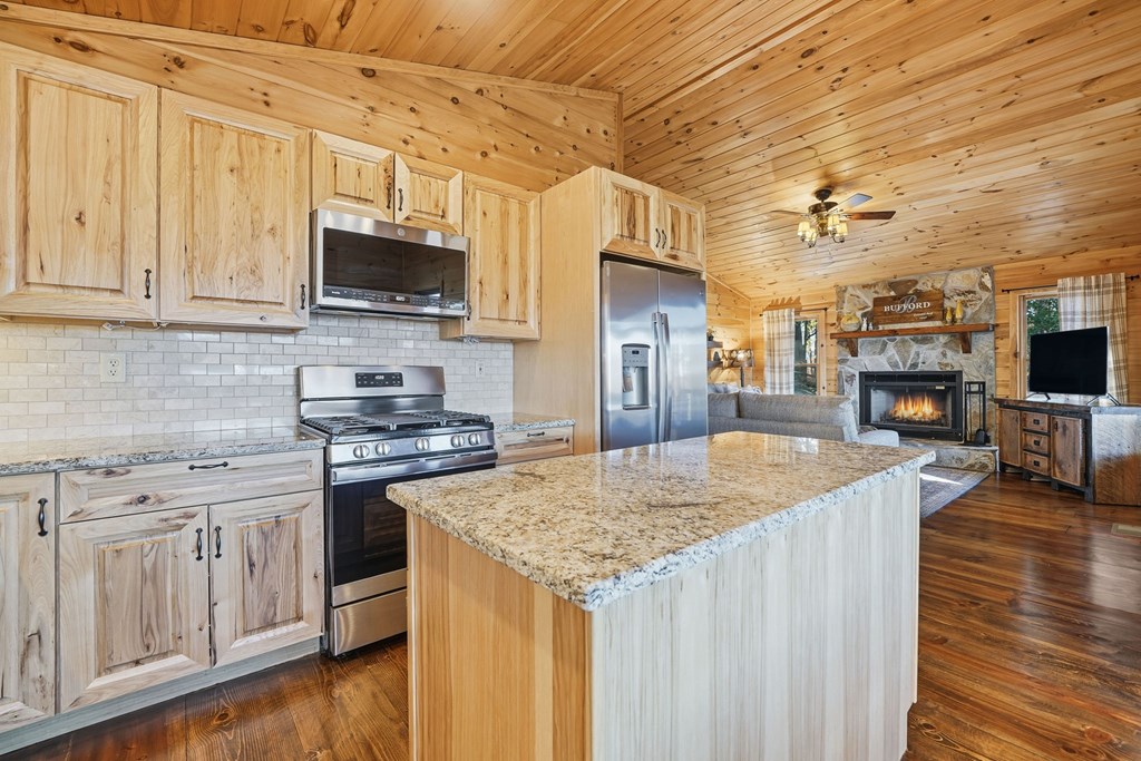 420253 Blue Ridge Residential