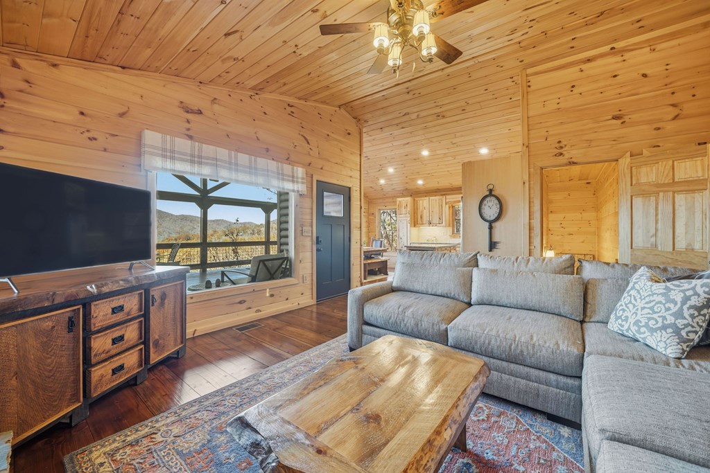 420253 Blue Ridge Residential