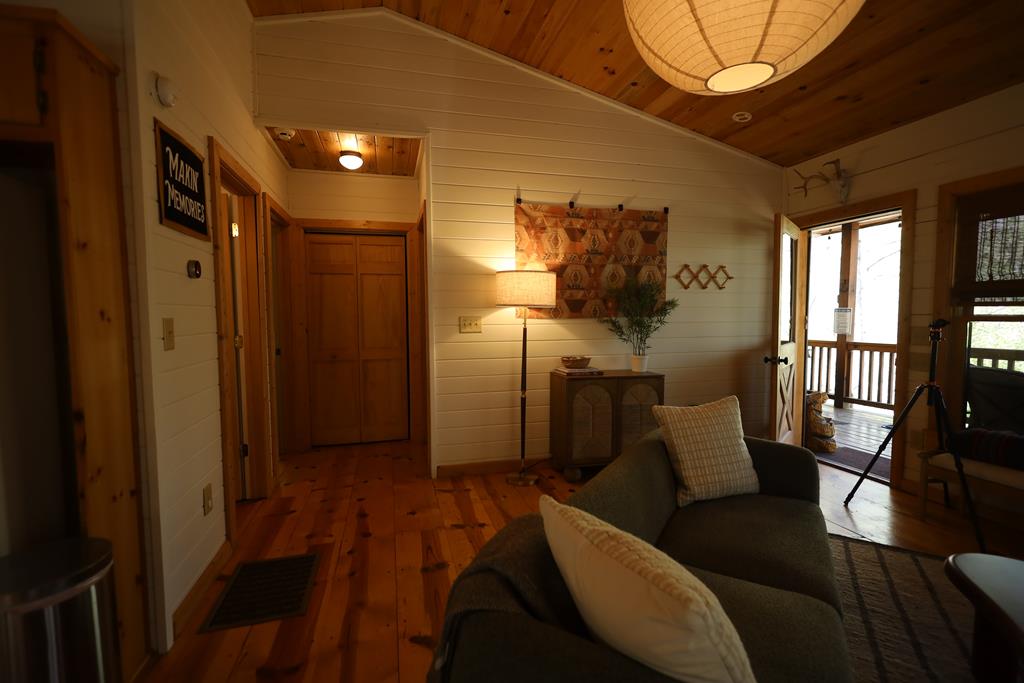 420255 Blue Ridge Residential