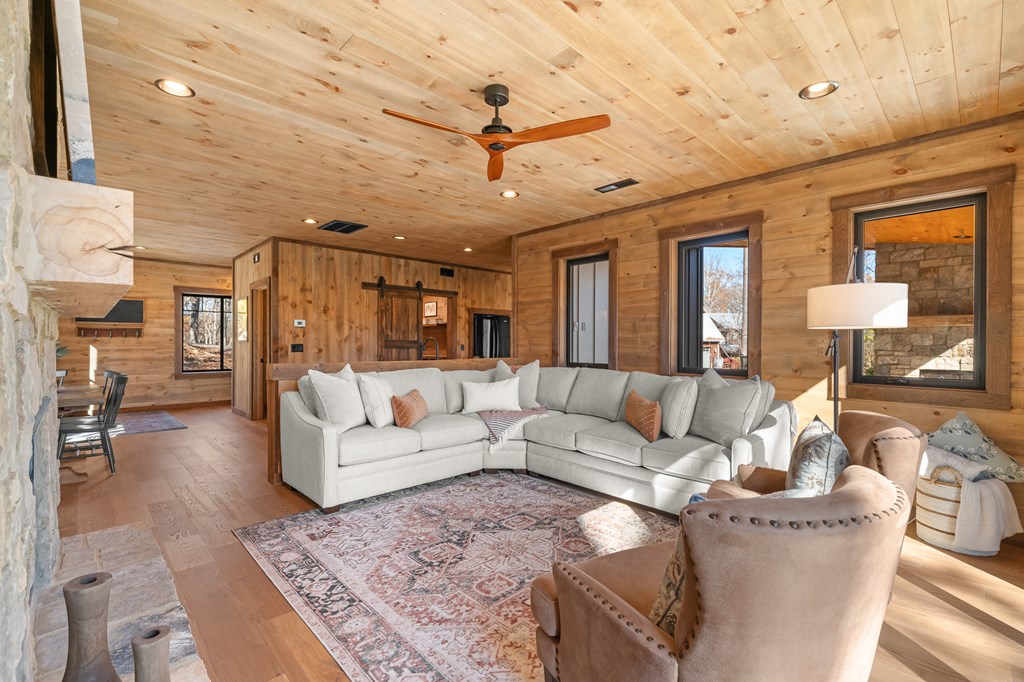 420262 Blue Ridge Residential