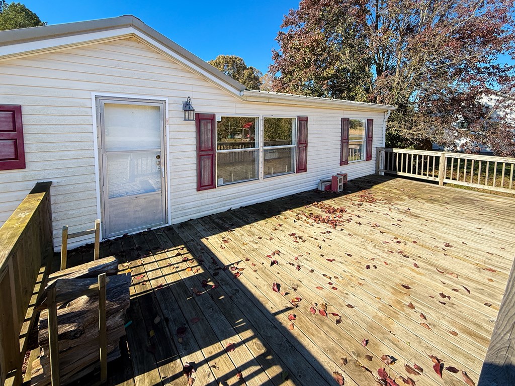 420266 Chatsworth Residential