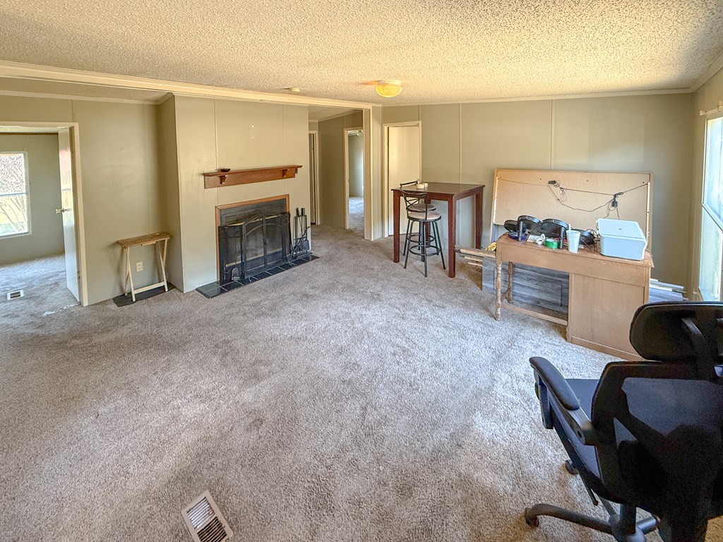 420266 Chatsworth Residential